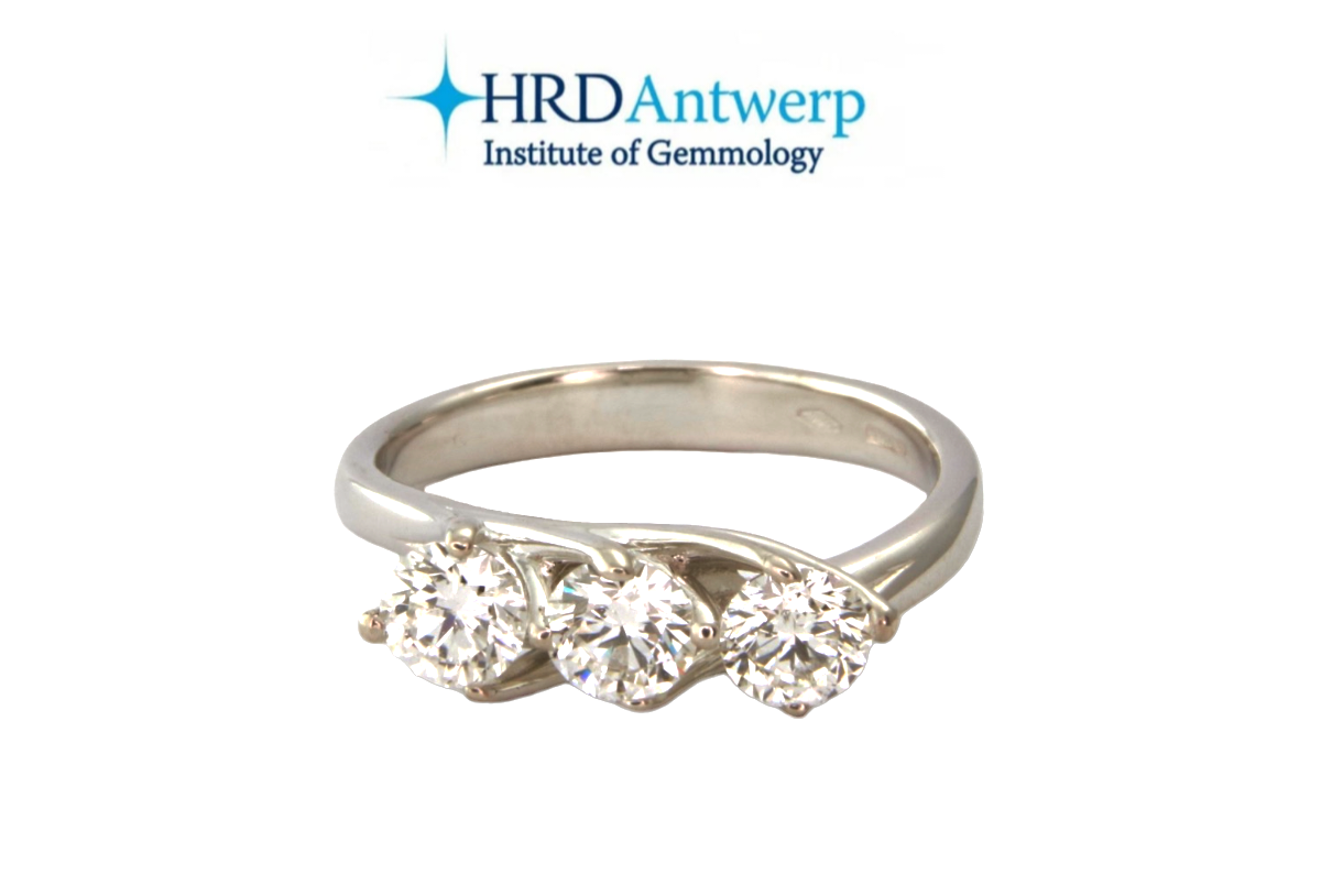 Anello Trilogy certificato HRD con 3 diamanti naturali 0,52 ct