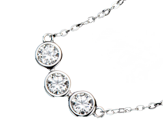 collana trilogy in oro con 3 diamanti naturali 0,30ct