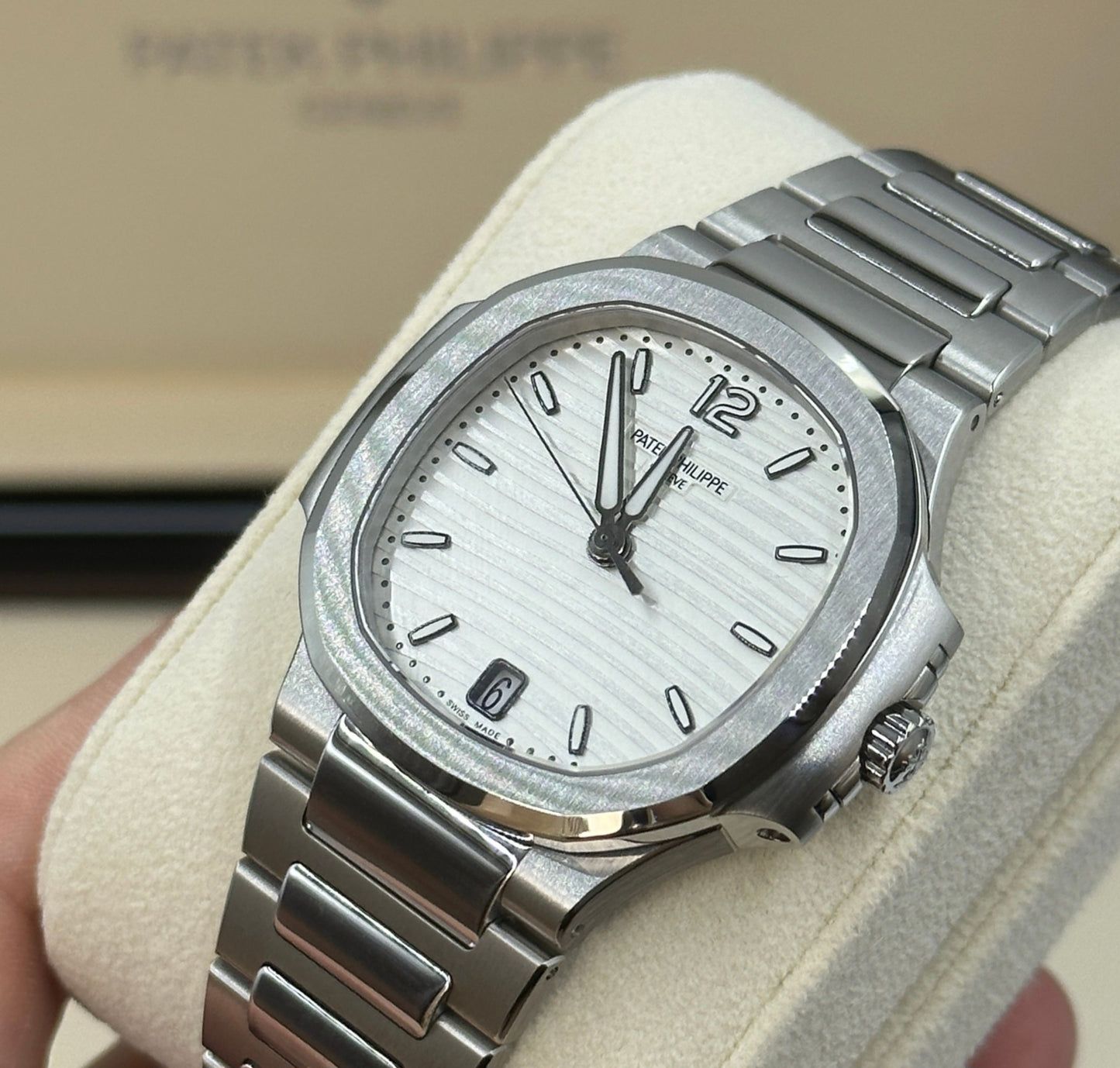 Patek Philippe Nautilus 7118/1A-010