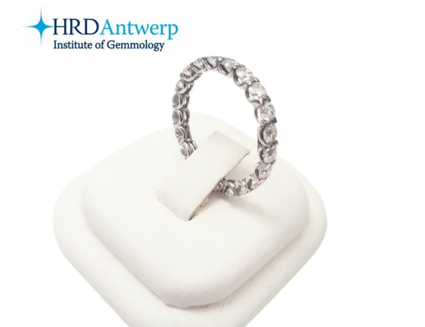 Anillo de diamantes naturales de 2,20 ct con certificación HRD